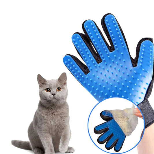 Pet grooming glove